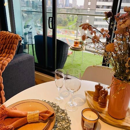 Cozy 1 Bed Apt & Spa,Free Parking ,Phenomena Views Melbourne Eksteriør bilde