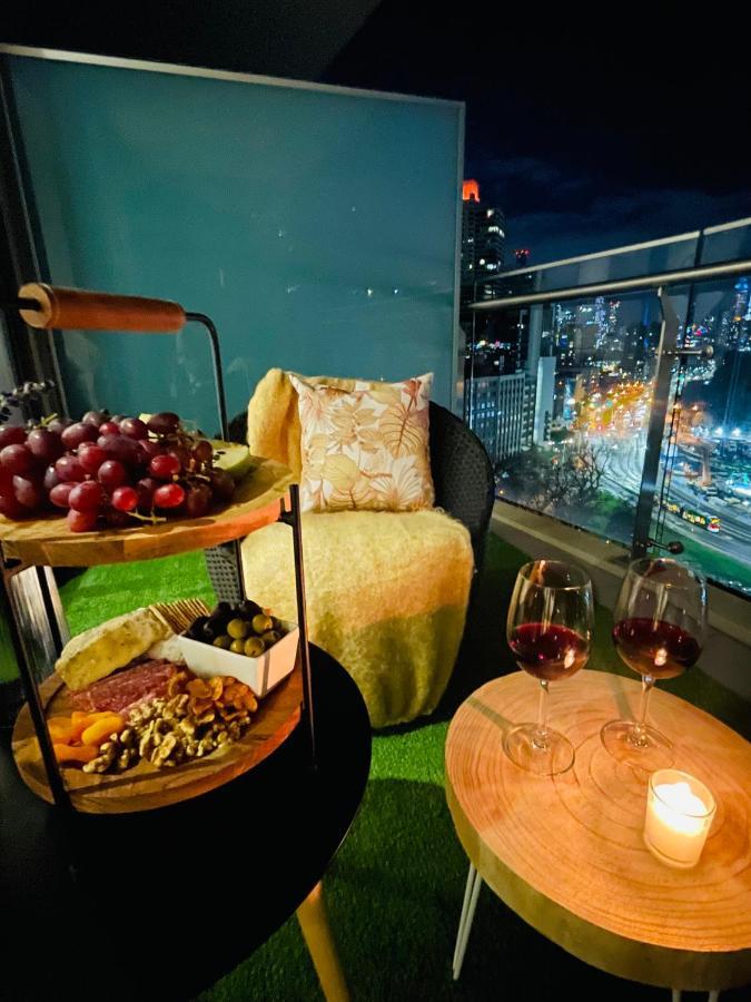 Cozy 1 Bed Apt & Spa,Free Parking ,Phenomena Views Melbourne Eksteriør bilde