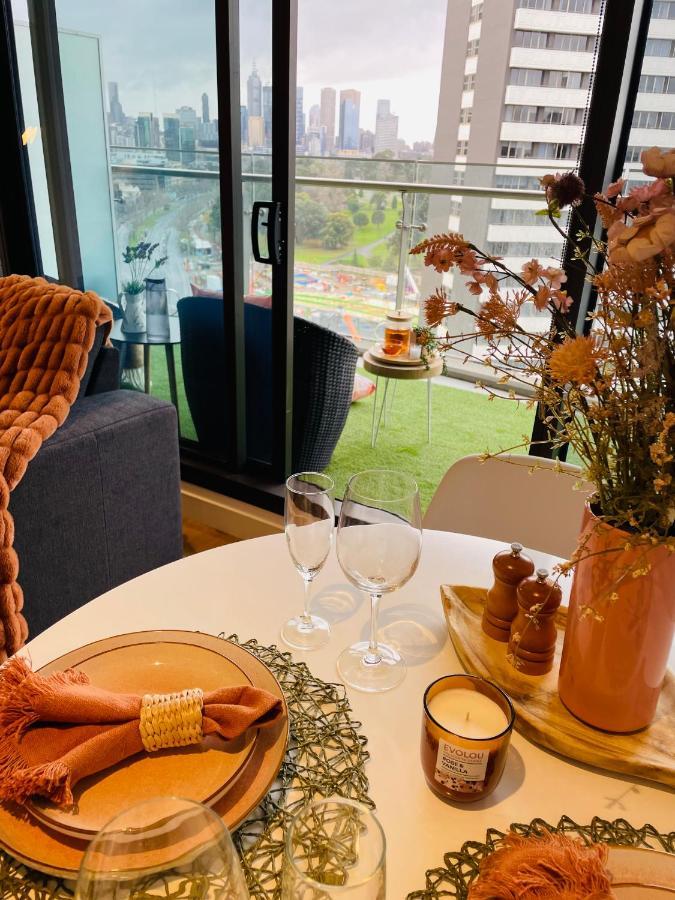 Cozy 1 Bed Apt & Spa,Free Parking ,Phenomena Views Melbourne Eksteriør bilde