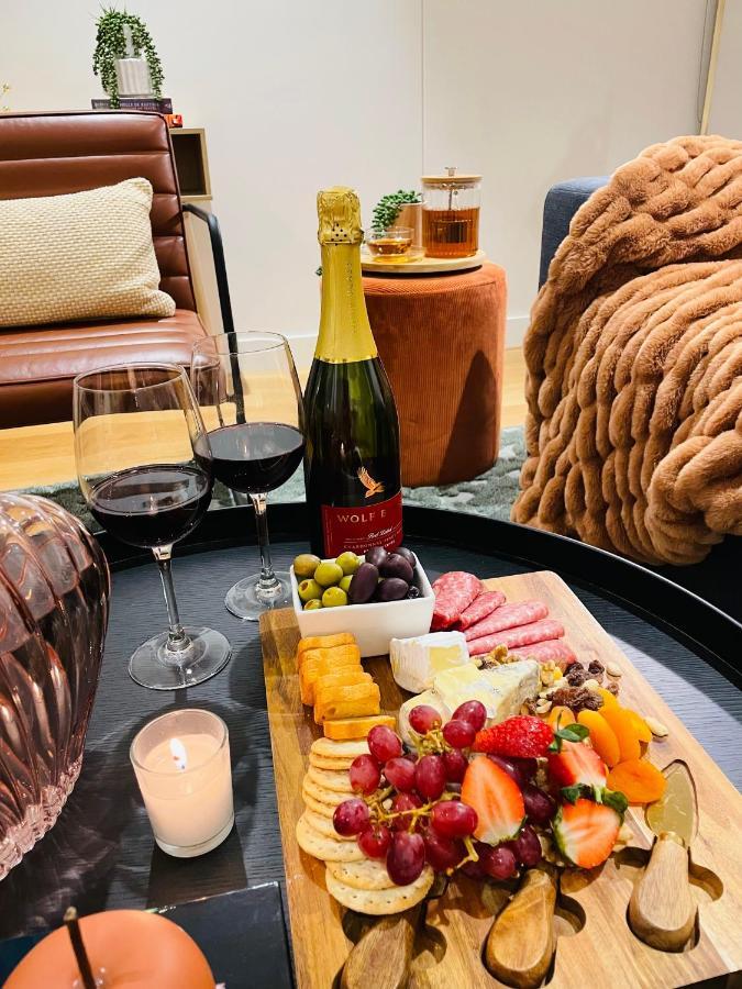 Cozy 1 Bed Apt & Spa,Free Parking ,Phenomena Views Melbourne Eksteriør bilde