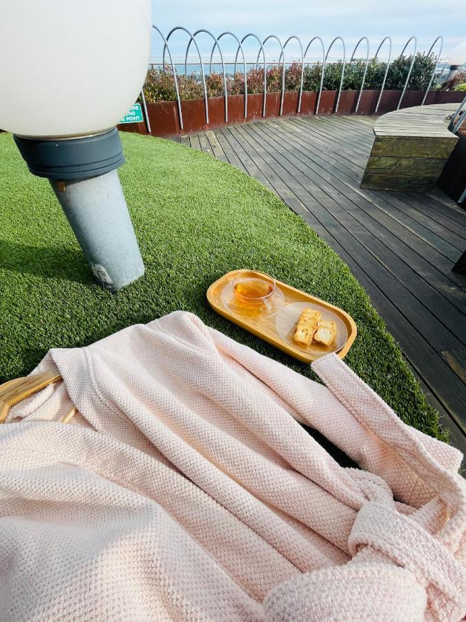Cozy 1 Bed Apt & Spa,Free Parking ,Phenomena Views Melbourne Eksteriør bilde